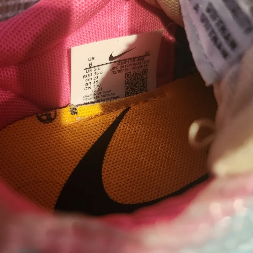 Off-White x Nike Zoom Vapor Street 